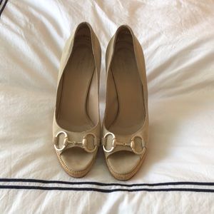 Gucci nude suede pumps 7